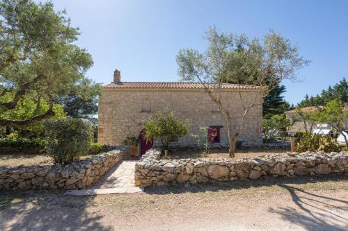 Aresti Mountain Resort - image 2