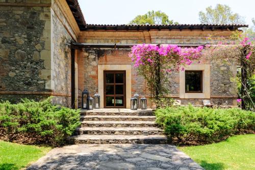 El Salto, Luxury Ranch with Lake View in Valle de Bravo, Mexico