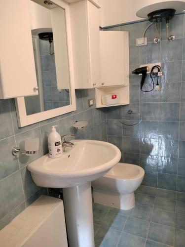 Two-Bedroom Apartment image 4