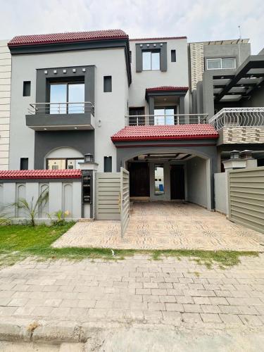 Luxury entire home in bahria orchard lahore - image 9