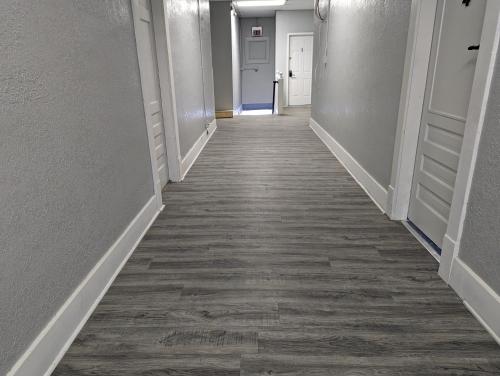 Bejárat, Private Apartments and Sleeping Rooms Near Marathon, Hershey in Robinson