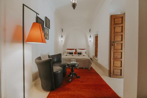 Superior Double Room image 6