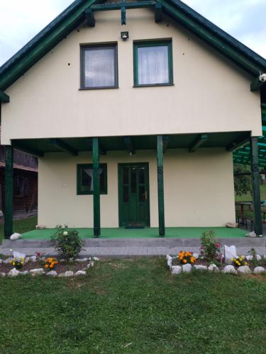 A szálláshely kívülről, Levender House in Zetelaka