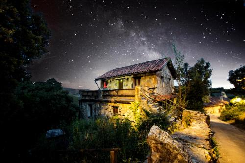 Las Peonías Casa Rural (Las Peonias Casa Rural) in Almiruete
