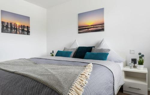 One-Bedroom Apartment image 7