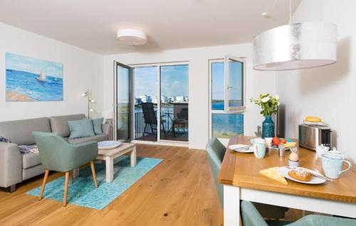 One-Bedroom Apartment room in Alma Meerblick