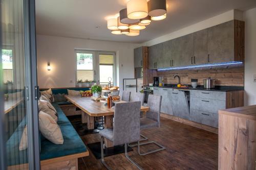 Apartment (12 adults)
