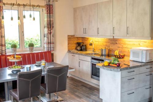 Apartment (11 adults)