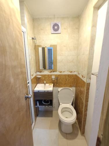 Double Room with Private Bathroom image 7