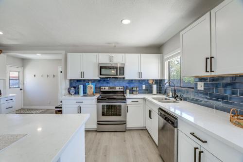 Las Vegas Vacation Rental with Pool about 10 Mi to Strip, Las Vegas (photo 6)
