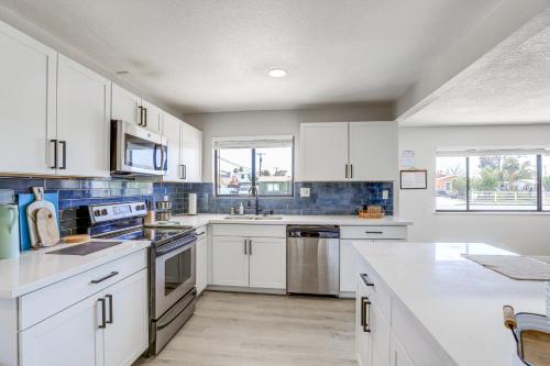 Las Vegas Vacation Rental with Pool about 10 Mi to Strip, Las Vegas (photo 8)