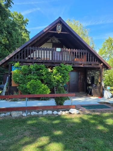 . Cabana din Padure