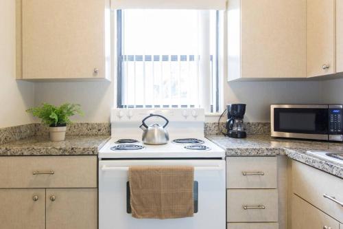 Studio in Pompano Beach two blocks from the Ocean, Pompano Beach (foto 5)