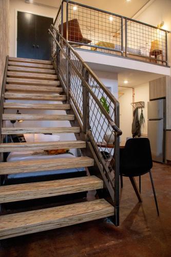 Reading Viaduct Loft, City Center, CONTACTLESS CHECK IN thumb 3