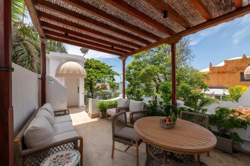 Suite with Sea View image 3