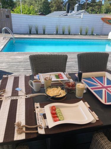 Onsala Resort villa by the sea with seclusive pool & jacuzzi!