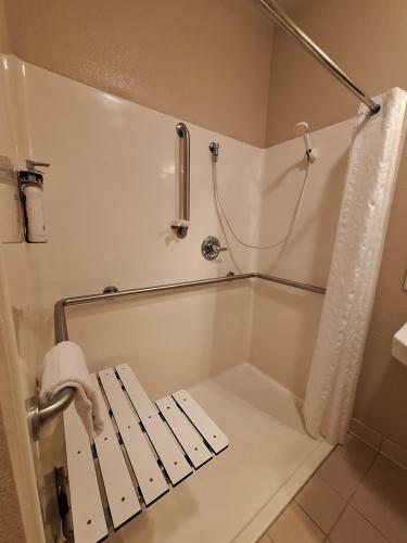 Candlewood Suites Junction City - Ft. Riley an IHG Hotel - image 7