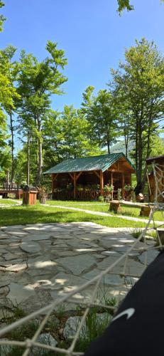 Dārzs, Bungalows Prokletije in Gusinje