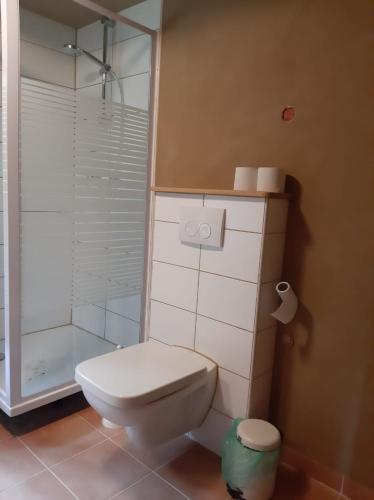 浴室, Baumhausnächte (Baumhausnachte) in 拉德貝跟