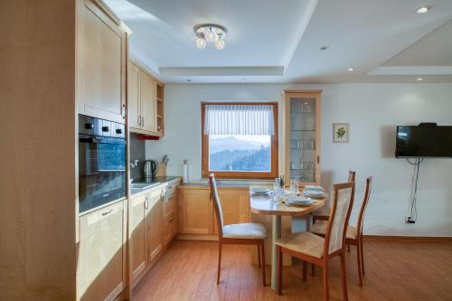кухня, Pool & Wellness Chalet Sunshine - Happy Rentals in Vransko
