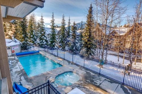 Greystone Lodge 220 Ski-in Out in Whistler, Canada