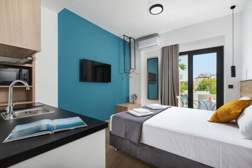 The Meta Stay - Sunny Getaway with Rooftop Access, Atenas