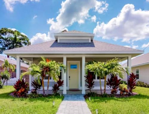 Delightful 3-bedroom house in Bradenton #1 of 2 in Bradenton, USA
