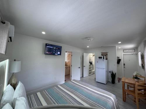 Stylish Studio Apartment By Miami International Airport in Miami, USA