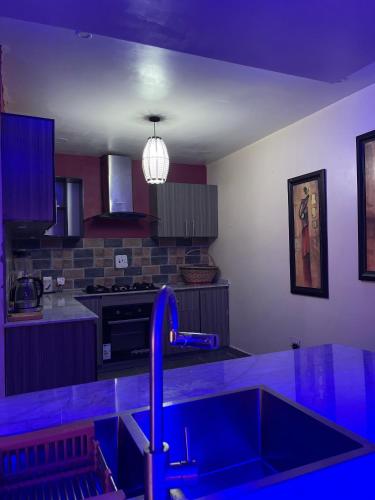 ห้องครัว, 24-Hour Electricity An Entire Stylish 4-Bedroom Bungalow in อะคูร์