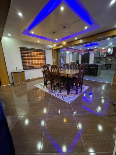 บริการและสิ่งอำนวยความสะดวก, 24-Hour Electricity An Entire Stylish 4-Bedroom Bungalow in อะคูร์