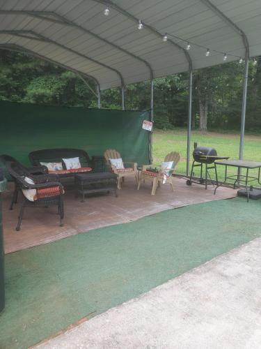 A Peaceful Hidden Treasure in Oxford GA