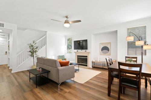 Marina Del Rey Condo - Sleeps 8 - 15 Mins to LAX Airport, SoFi Stadium, Los Ángeles