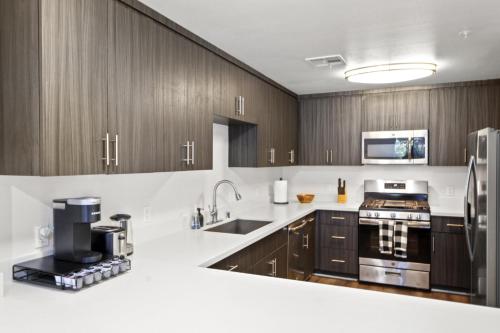 Marina Del Rey Condo - Sleeps 8 - 15 Mins to LAX Airport, SoFi Stadium, Los Angeles (zdjęcie 8)