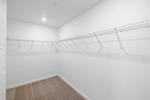 安大略costco 三房独栋别墅 安大略costco 三房独栋别墅