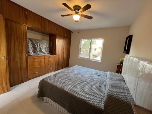 Luna Sol Lake & Mountain View Luna Sol Lake & Mountain View