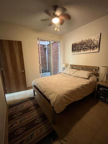 Luna Sol Lake & Mountain View Luna Sol Lake & Mountain View