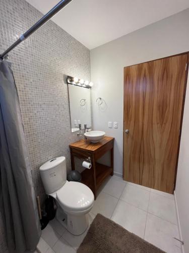 Luna Sol Lake & Mountain View Luna Sol Lake & Mountain View