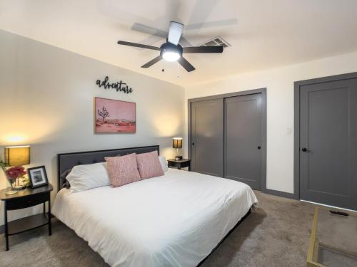Old Town Oasis, Pool, Hot Tub & Prime Location! - Tap to explore photos