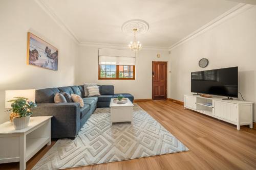 The Mews on Anzac Hwy - 3BR cosy home