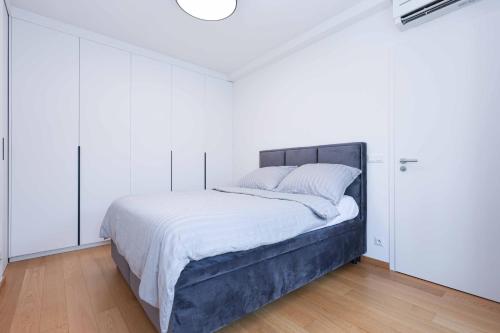 Downtown Luxe Retreat- Konventná, Bratislava (Foto 3)