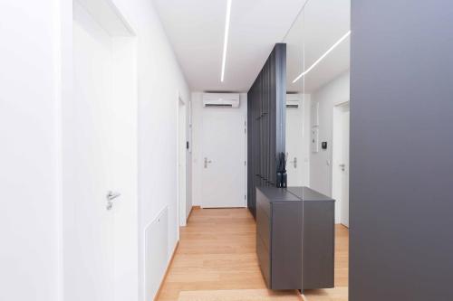 Downtown Luxe Retreat- Konventná, Bratislava (Foto 8)