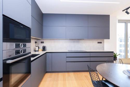 Downtown Luxe Retreat- Konventná, Bratislava (Foto 6)