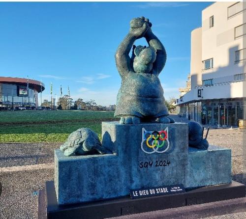 Vélodrome Montigny avec jardin (Velodrome Montigny avec jardin) in มอนติกนี่ เลอ เบรตันโน