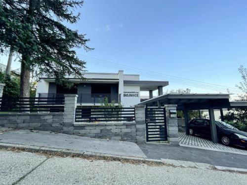 . Apartmán Komenského 14