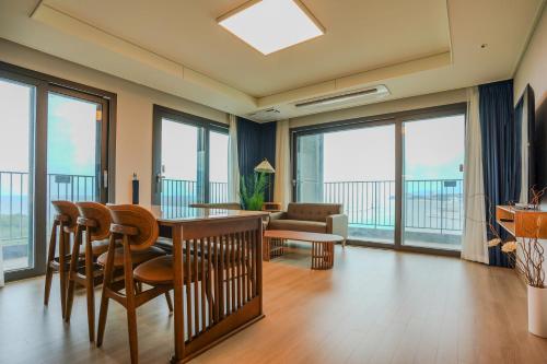More Than Sokcho Lighthouse Branch in Sokcho-hang