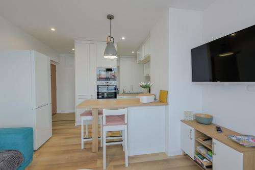 廚房, Apartmán Tatry Lesná (Apartman Tatry Lesna) in 羅瓦萊斯那