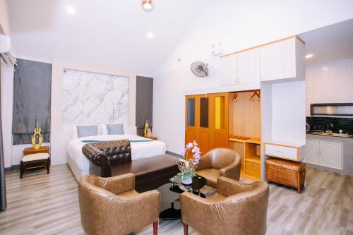บ้านแบบ 6 ห้องนอน (Six-Bedroom House)