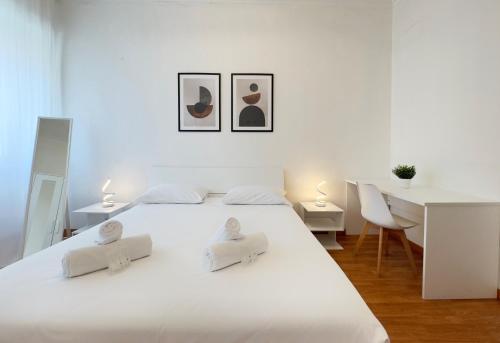 Golden Essence Apartment - terrace & metro, Рим (фото 5)