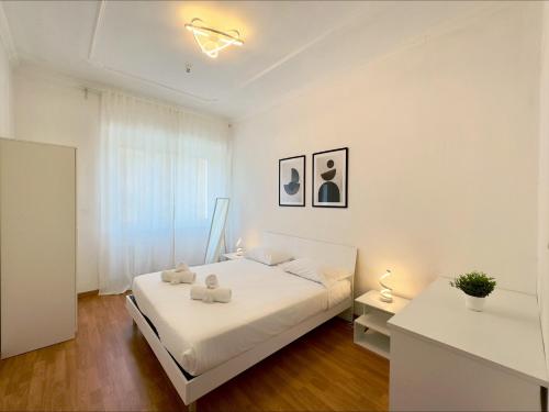 Golden Essence Apartment - terrace & metro, Рим (фото 10)