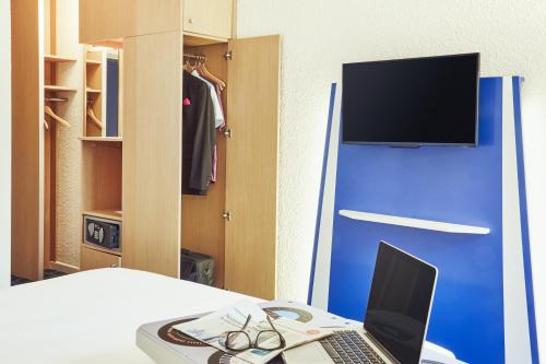 ibis Styles Marseille Aéroport - image 6